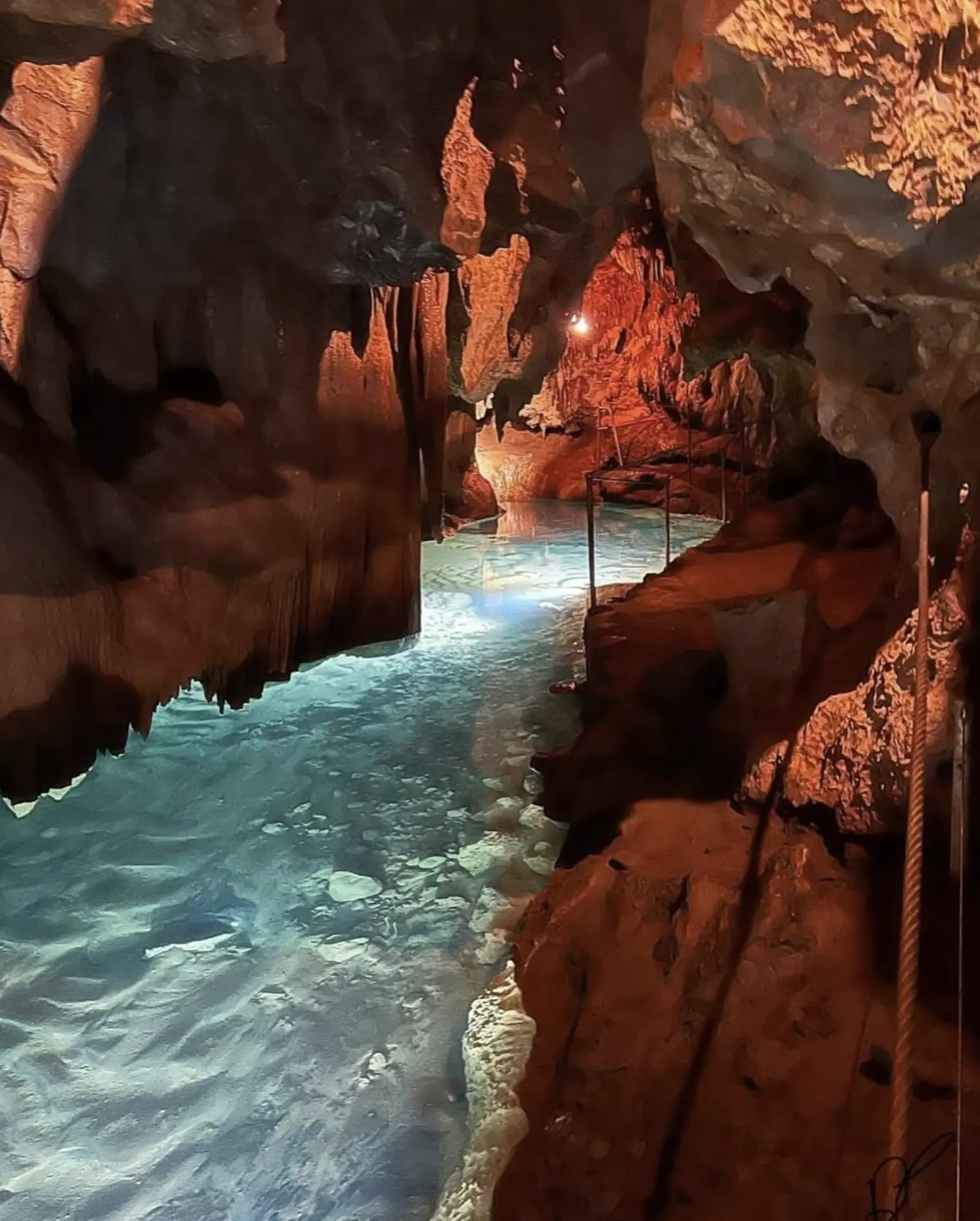 mermaid caves blue mountains