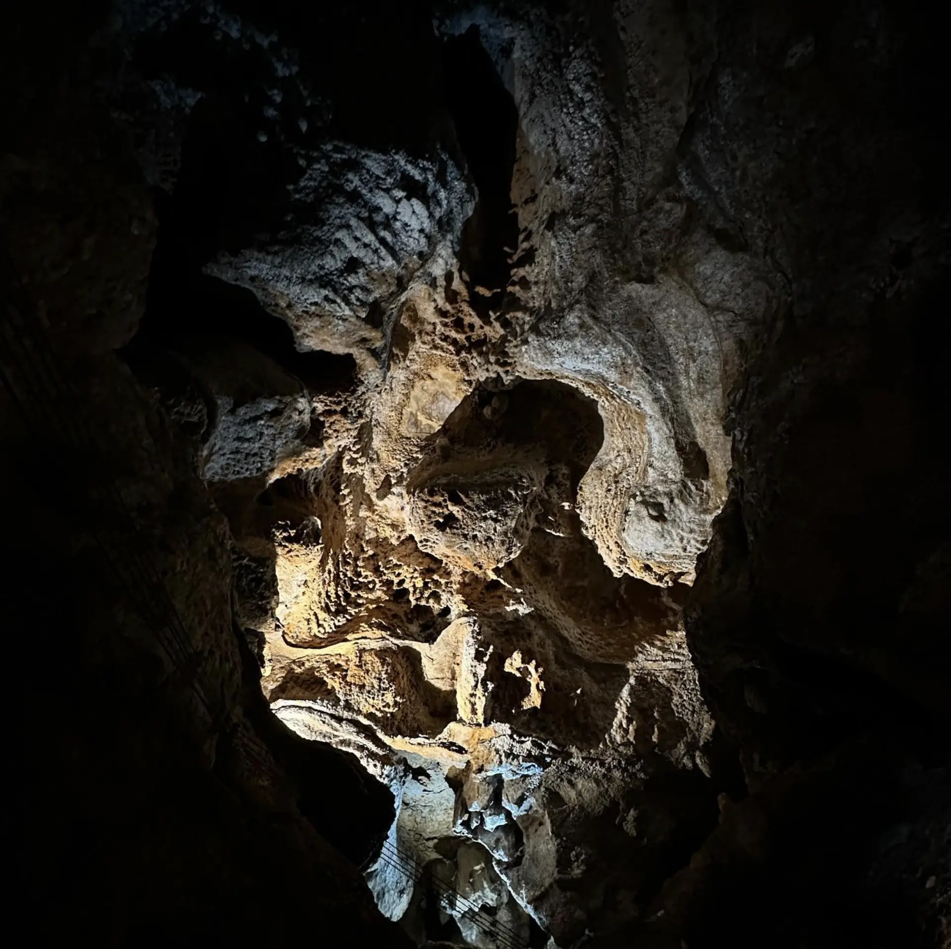 river caves canyon blue mountains